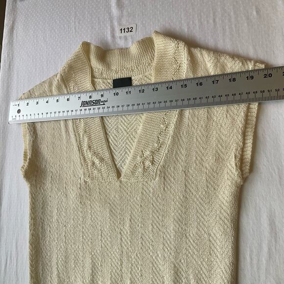 City Unltd. Knit to Shape Women’s Elegant Sleeveless V-neck Vest size S, Ivory - Picture 2 of 8